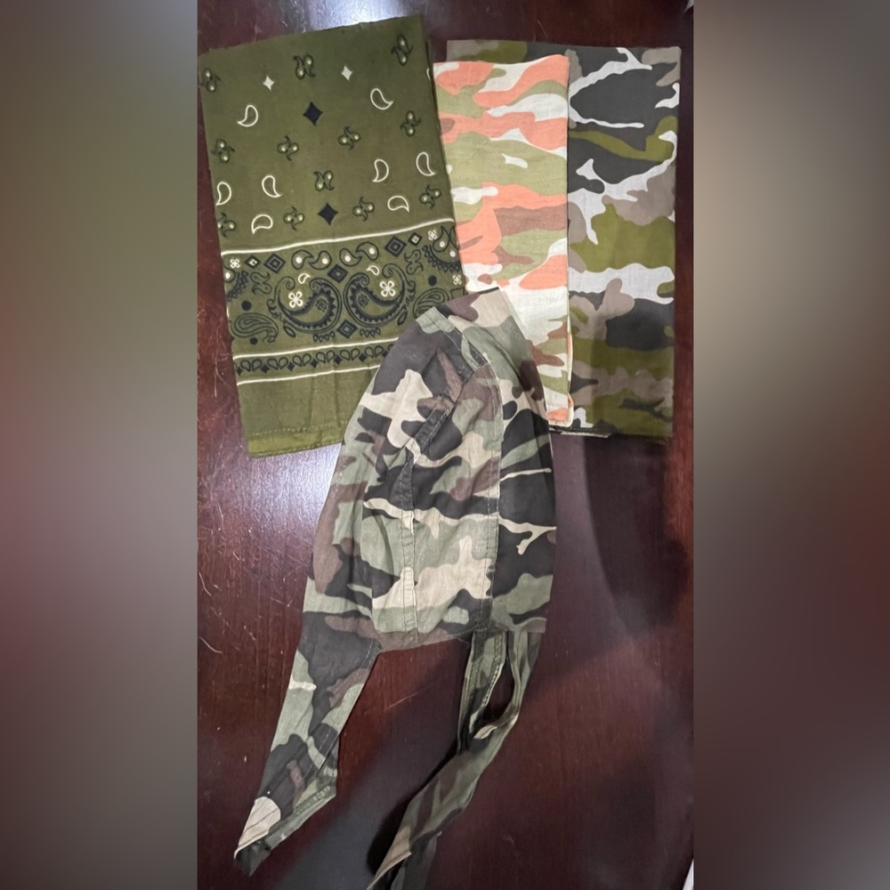 (3) Camo Bandana’s and (1) Camo Doo Rag